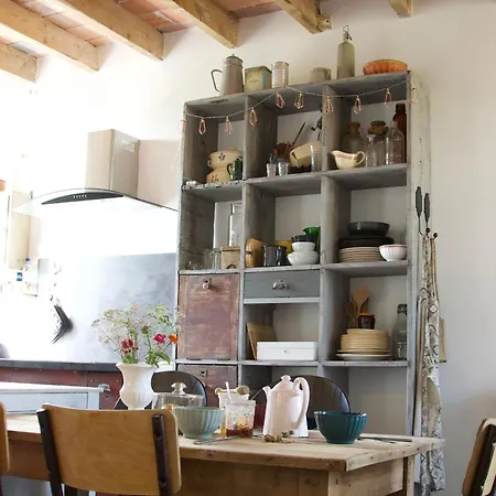 Country house Proche Du Mans : Nature, Objets Atypiques Et Ambiance Familiale